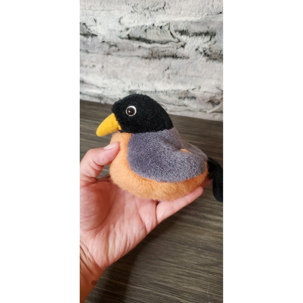 K&M‎ Int'l 2000 Stuffed Grey ROBIN BIRD Plush/Toy CHIRPS Sound 6" Yellow beak